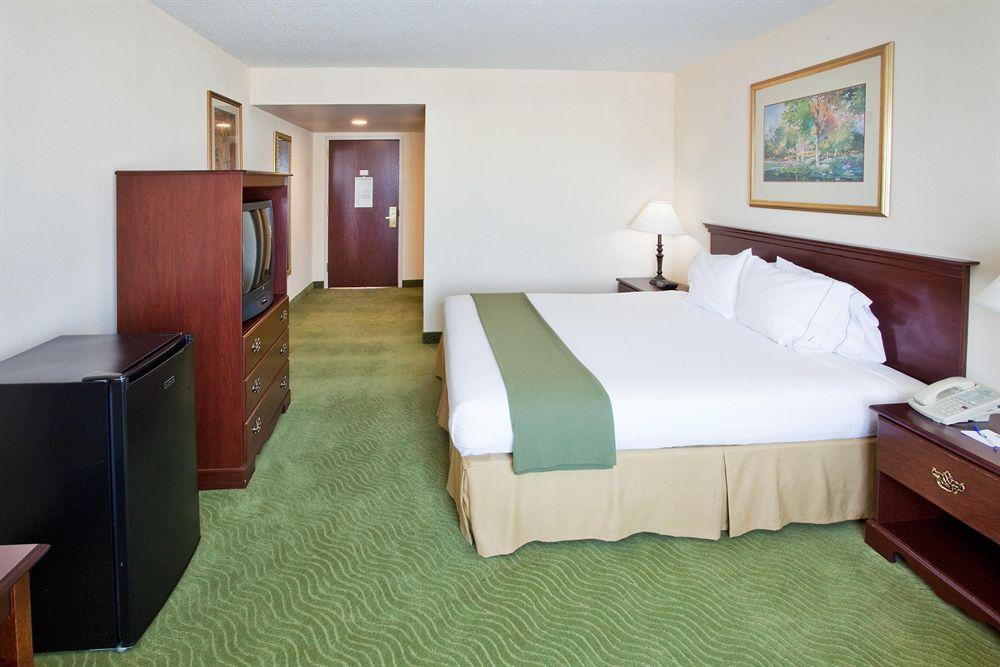 Holiday Inn Express & Suites I-26 & Us 29 At Westgate Mall, An Ihg Hotel Spartanburg Habitación foto