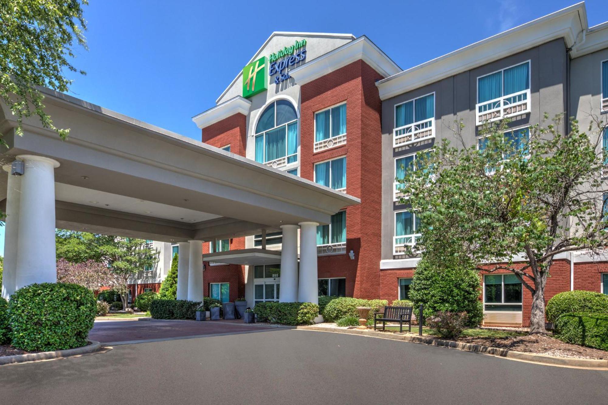 Holiday Inn Express & Suites I-26 & Us 29 At Westgate Mall By Ihg Spartanburg Exterior foto