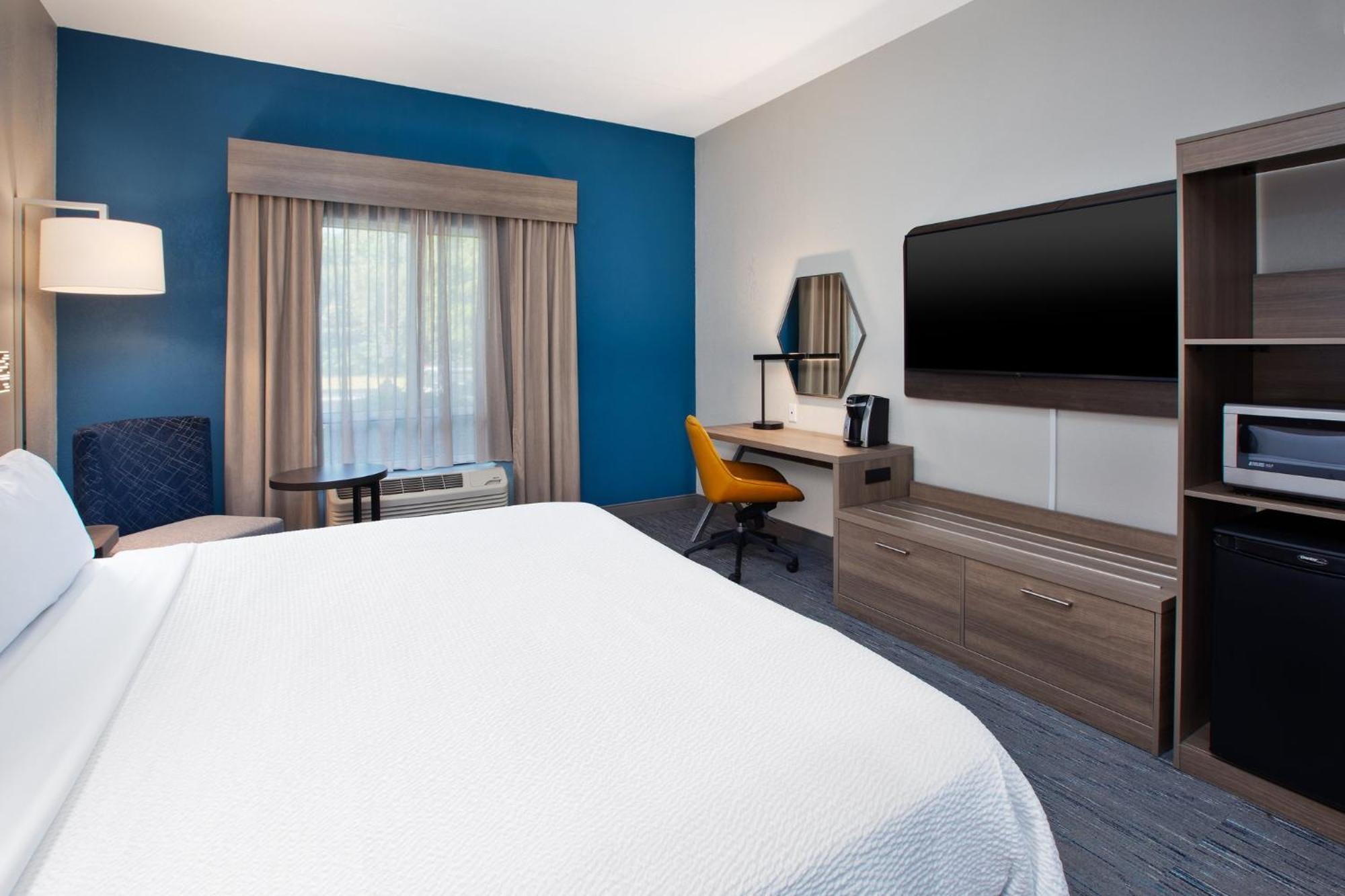 Holiday Inn Express & Suites I-26 & Us 29 At Westgate Mall By Ihg Spartanburg Exterior foto